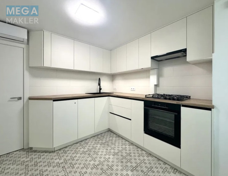 Оренда 1 кімнатної квартири, люкс, <a class="location-link" href="/kiev/" title="Недвижимость Київ">Київ</a>, <a class="location-link" href="/kiev/dneprovskij/" title="Недвижимость Дніпровський район">Дніпровський р-н</a>, Русанівська набережна 16, Русанівка ( <img src="https://megamakler.com.ua/metro/ff0000.gif" alt="" class="metro" /> м. Левобережная, 5-10 хв. ) (изображение 9)