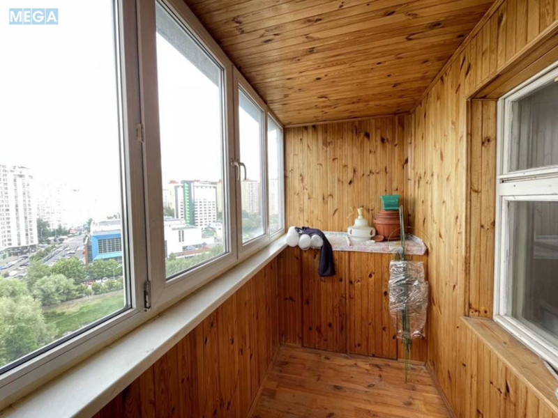 Продаж 3 кімнатної квартири (91/45/15), 13 пов. 17 пов. будинку, <a class="location-link" href="/kiev/" title="Недвижимость Київ">Київ</a>, <a class="location-link" href="/kiev/goloseevskij/" title="Недвижимость Голосіївський район">Голосіївський р-н</a>, Маршала Якубовського вул., 4 (изображение 6)