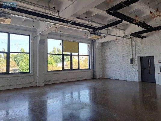 Оренда комерційної нерухомості, 390&nbsp;кв.м, под офис, <a class="location-link" href="/kiev/" title="Недвижимость Київ">Київ</a>, <a class="location-link" href="/kiev/solomenskij/" title="Недвижимость Солом'янський район">Солом'янський р-н</a>, Польова вул., 21 (изображение 2)