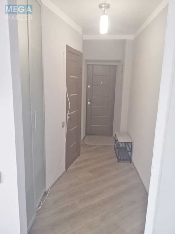 Продаж 1 кімнатної квартири (35/17/7), 9 пов. 9 пов. будинку, <a class="location-link" href="/kiev/" title="Недвижимость Київ">Київ</a>, <a class="location-link" href="/kiev/pecherskij/" title="Недвижимость Печерський район">Печерський р-н</a>, Лаврська вул., 4 (изображение 9)