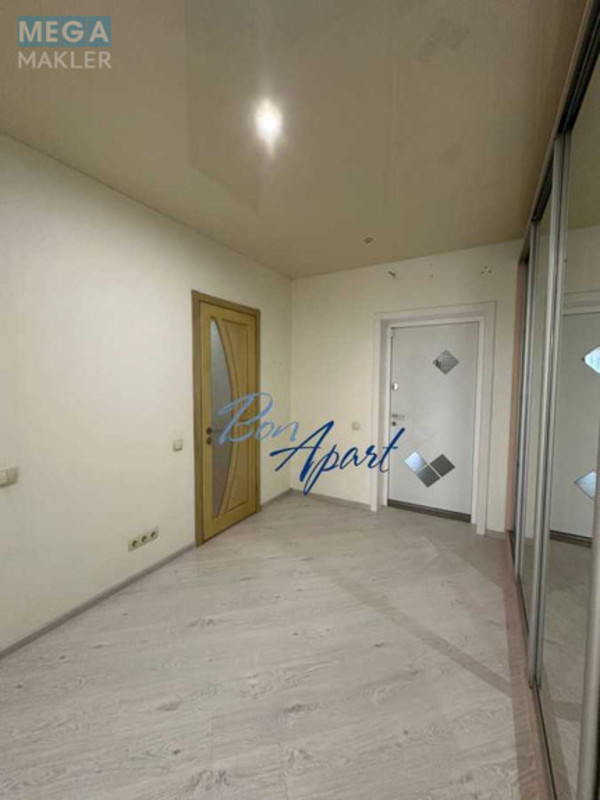 Оренда 3 кімнатної квартири, <a class="location-link" href="/kiev/" title="Недвижимость Київ">Київ</a>, <a class="location-link" href="/kiev/goloseevskij/" title="Недвижимость Голосіївський район">Голосіївський р-н</a>, Моторный пер., 9 (изображение 2)