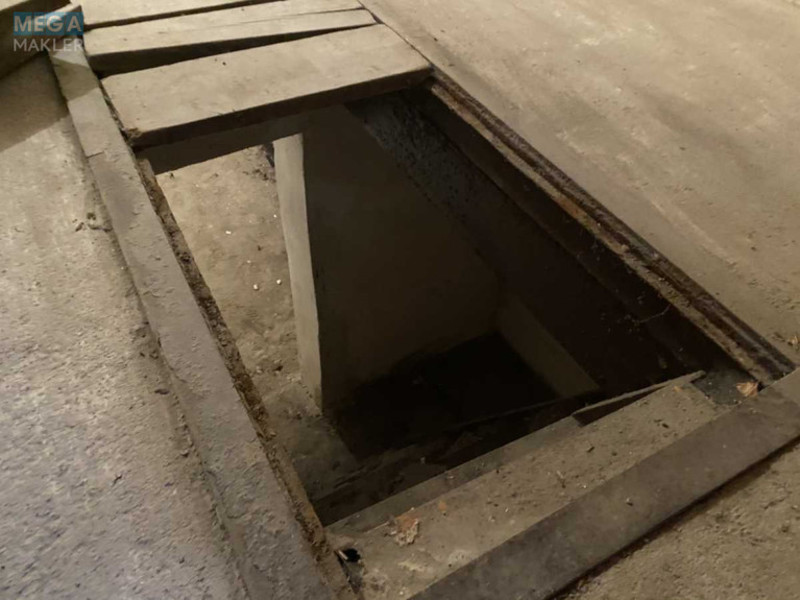 Оренда комерційної нерухомості, 30&nbsp;кв.м, <a class="location-link" href="/kiev/" title="Недвижимость Київ">Київ</a>, <a class="location-link" href="/kiev/shevchenkovskij/" title="Недвижимость Шевченківський район">Шевченківський р-н</a>, Сечевых Стрельцов ул., 24 (изображение 5)