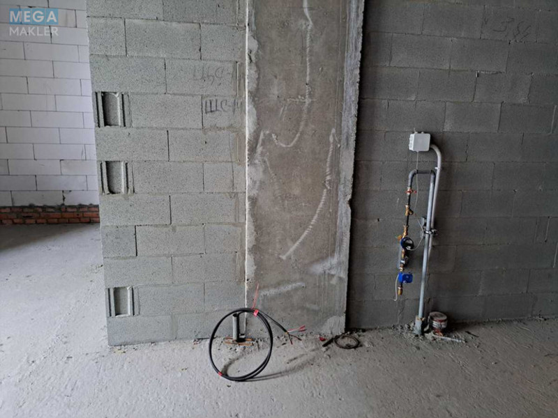 Оренда окремої будівлі/побудови, 30&nbsp;кв.м, <a class="location-link" href="/kiev/" title="Недвижимость Київ">Київ</a>, <a class="location-link" href="/kiev/shevchenkovskij/" title="Недвижимость Шевченківський район">Шевченківський р-н</a>, Салютна вул., 2 (изображение 7)