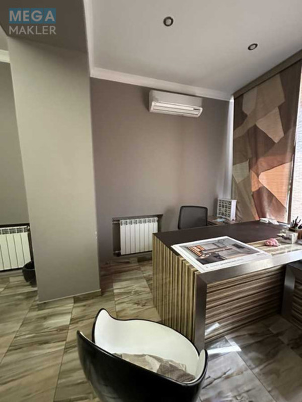 Оренда окремої будівлі/побудови, 200&nbsp;кв.м, <a class="location-link" href="/kiev/" title="Недвижимость Київ">Київ</a>, <a class="location-link" href="/kiev/obolonskij/" title="Недвижимость Оболонський район">Оболонський р-н</a>, Маршала Тимошенко ул., 21 (изображение 5)