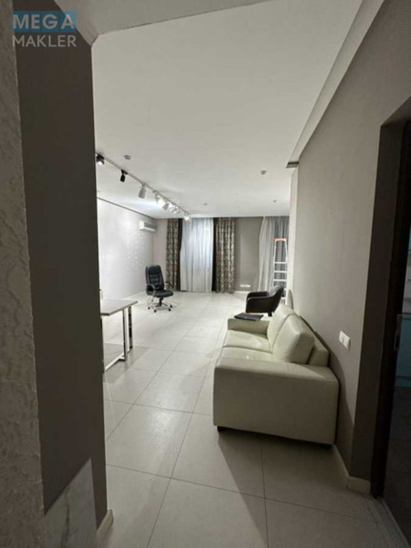 Оренда окремої будівлі/побудови, 200&nbsp;кв.м, <a class="location-link" href="/kiev/" title="Недвижимость Київ">Київ</a>, <a class="location-link" href="/kiev/obolonskij/" title="Недвижимость Оболонський район">Оболонський р-н</a>, Маршала Тимошенко ул., 21 (изображение 7)