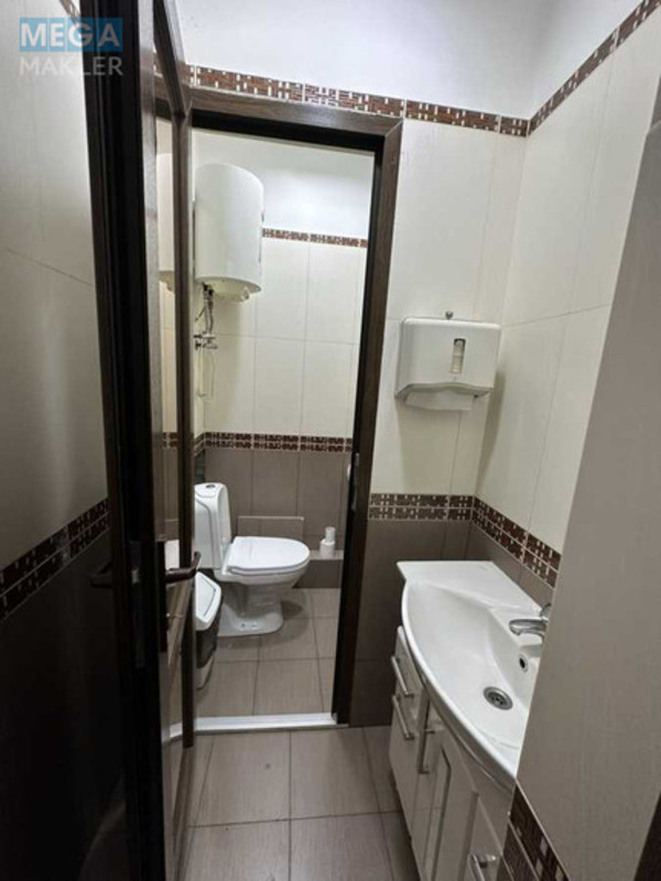 Оренда окремої будівлі/побудови, 200&nbsp;кв.м, <a class="location-link" href="/kiev/" title="Недвижимость Київ">Київ</a>, <a class="location-link" href="/kiev/obolonskij/" title="Недвижимость Оболонський район">Оболонський р-н</a>, Маршала Тимошенко ул., 21 (изображение 8)