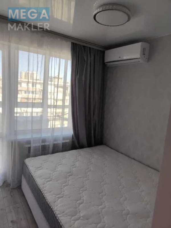 Оренда 1 кімнатної квартири, люкс, <a class="location-link" href="/kiev/" title="Недвижимость Київ">Київ</a>, <a class="location-link" href="/kiev/dneprovskij/" title="Недвижимость Дніпровський район">Дніпровський р-н</a>, Дніпровська набережна 5а, Березняки ( <img src="https://megamakler.com.ua/metro/ff0000.gif" alt="" class="metro" /> м. Левобережная, 15 хв. ) (изображение 3)