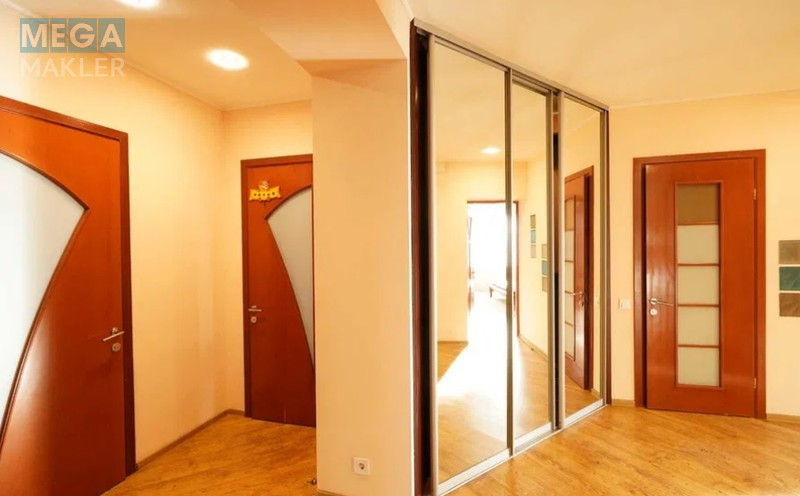 Оренда 4 кімнатні квартири, люкс, <a class="location-link" href="/kiev/" title="Недвижимость Київ">Київ</a>, <a class="location-link" href="/kiev/dneprovskij/" title="Недвижимость Дніпровський район">Дніпровський р-н</a>, пр. Тичини 16/2, Березняки ( <img src="https://megamakler.com.ua/metro/ff0000.gif" alt="" class="metro" /> м. Левобережная, 20 хв. ) (изображение 11)