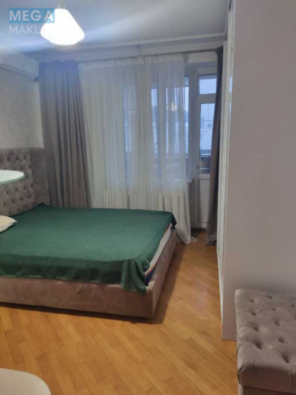 Оренда 3 кімнатної квартири, <a class="location-link" href="/kiev/" title="Недвижимость Київ">Київ</a>, <a class="location-link" href="/kiev/darnickij/" title="Недвижимость Дарницький район">Дарницький р-н</a>, Николая Бажана просп., 16 (изображение 5)