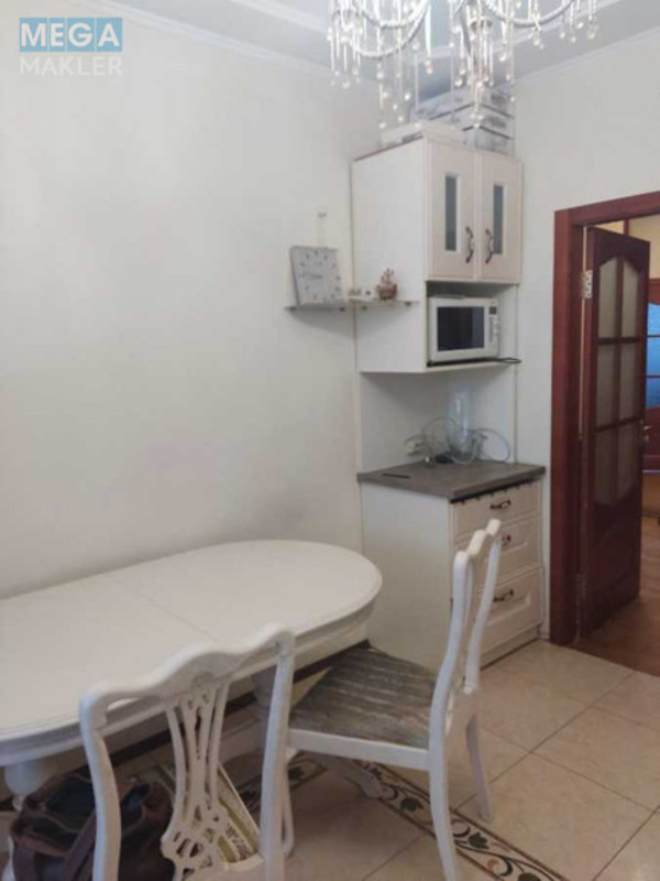 Оренда 3 кімнатної квартири, <a class="location-link" href="/kiev/" title="Недвижимость Київ">Київ</a>, <a class="location-link" href="/kiev/darnickij/" title="Недвижимость Дарницький район">Дарницький р-н</a>, Николая Бажана просп., 16 (изображение 8)