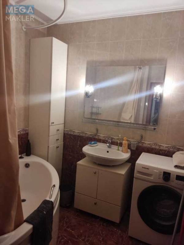 Оренда 3 кімнатної квартири, <a class="location-link" href="/kiev/" title="Недвижимость Київ">Київ</a>, <a class="location-link" href="/kiev/darnickij/" title="Недвижимость Дарницький район">Дарницький р-н</a>, Николая Бажана просп., 16 (изображение 10)