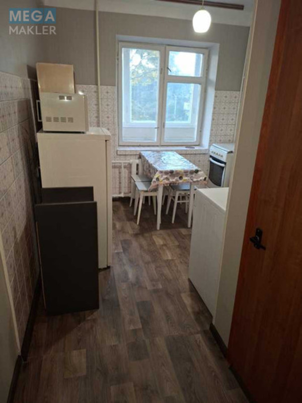 Оренда 3 кімнатної квартири, <a class="location-link" href="/kiev/" title="Недвижимость Київ">Київ</a>, <a class="location-link" href="/kiev/obolonskij/" title="Недвижимость Оболонський район">Оболонський р-н</a>, Литовский просп., 10 (изображение 4)