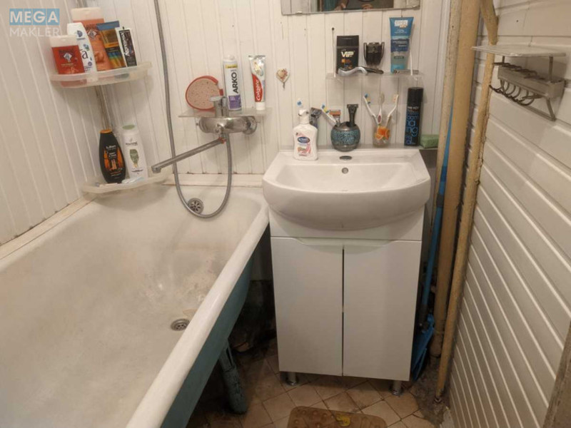 Оренда кімнати (підселення), <a class="location-link" href="/kiev/" title="Недвижимость Київ">Київ</a>, <a class="location-link" href="/kiev/dneprovskij/" title="Недвижимость Дніпровський район">Дніпровський р-н</a>, Перова бульв., 25 (изображение 6)