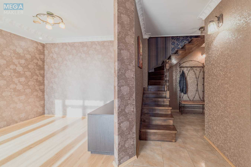 Продаж 6 кімнатної квартири (182/100/8), 5 пов. 6 пов. будинку, <a class="location-link" href="/sofievskaya-borshagovka/" title="Недвижимость Софіївська Борщагівка">Софіївська Борщагівка</a>, Південна, 15 (изображение 3)