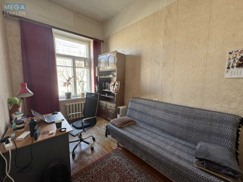 Продаж 3 кімнатної квартири (76/43/10), 4 пов. 4 пов. будинку, <a class="location-link" href="/kiev/" title="Недвижимость Київ">Київ</a>, <a class="location-link" href="/kiev/pecherskij/" title="Недвижимость Печерський район">Печерський р-н</a>, Івана Мазепи вул., 12 (изображение 8)