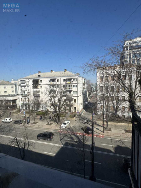 Продаж 3 кімнатної квартири (76/43/10), 4 пов. 4 пов. будинку, <a class="location-link" href="/kiev/" title="Недвижимость Київ">Київ</a>, <a class="location-link" href="/kiev/pecherskij/" title="Недвижимость Печерський район">Печерський р-н</a>, Івана Мазепи вул., 12 (изображение 9)