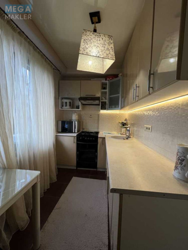 Продаж 2 кімнатної квартири (45/29/7), 5 пов. 5 пов. будинку, <a class="location-link" href="/kiev/" title="Недвижимость Київ">Київ</a>, <a class="location-link" href="/kiev/svyatoshinskij/" title="Недвижимость Святошинський район">Святошинський р-н</a>, Зодчих вул. (изображение 4)