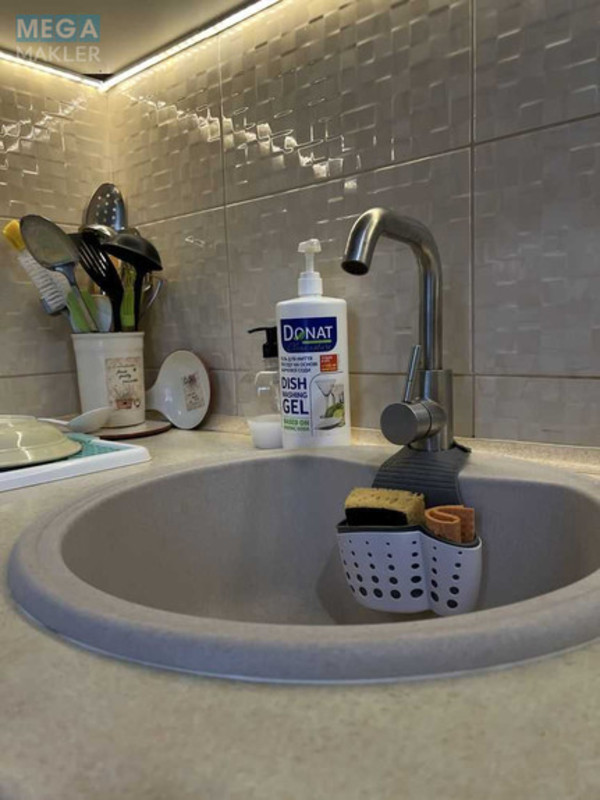 Продаж 2 кімнатної квартири (45/29/7), 5 пов. 5 пов. будинку, <a class="location-link" href="/kiev/" title="Недвижимость Київ">Київ</a>, <a class="location-link" href="/kiev/svyatoshinskij/" title="Недвижимость Святошинський район">Святошинський р-н</a>, Зодчих вул. (изображение 14)