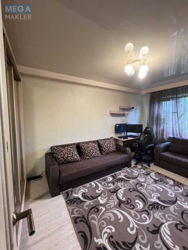 Продаж 2 кімнатної квартири (45/29/7), 5 пов. 5 пов. будинку, <a class="location-link" href="/kiev/" title="Недвижимость Київ">Київ</a>, <a class="location-link" href="/kiev/svyatoshinskij/" title="Недвижимость Святошинський район">Святошинський р-н</a>, Зодчих вул. (изображение 17)