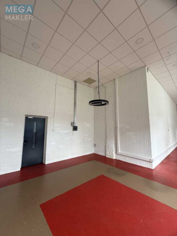 Оренда комерційної нерухомості, 90&nbsp;кв.м, под офис, <a class="location-link" href="/kiev/" title="Недвижимость Київ">Київ</a>, <a class="location-link" href="/kiev/solomenskij/" title="Недвижимость Солом'янський район">Солом'янський р-н</a>, Польова вул., 21 (изображение 2)