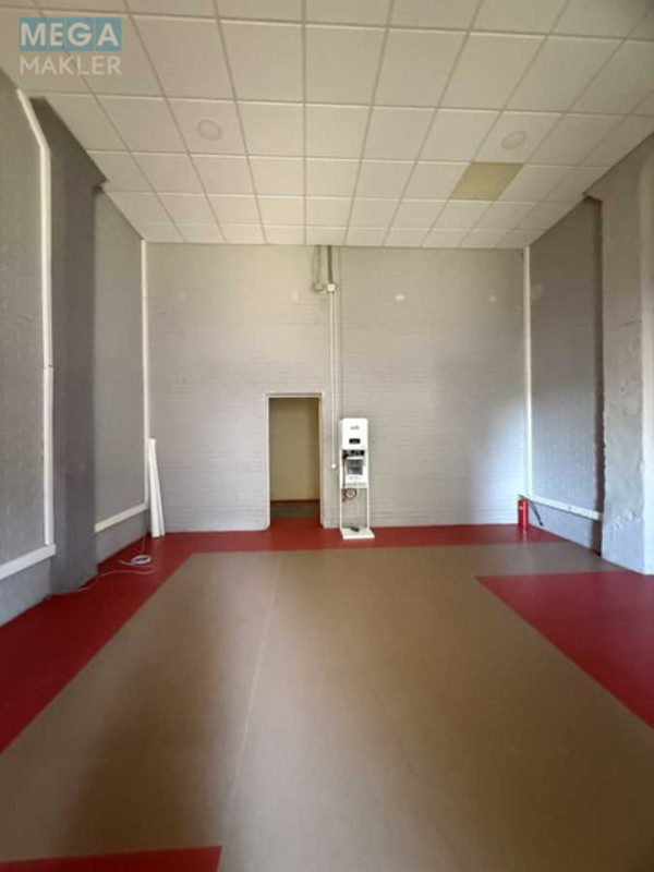 Оренда комерційної нерухомості, 90&nbsp;кв.м, под офис, <a class="location-link" href="/kiev/" title="Недвижимость Київ">Київ</a>, <a class="location-link" href="/kiev/solomenskij/" title="Недвижимость Солом'янський район">Солом'янський р-н</a>, Польова вул., 21 (изображение 3)