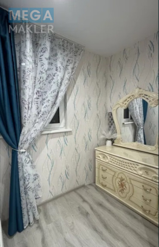 Оренда 1 кімнатної квартири, люкс, <a class="location-link" href="/kiev/" title="Недвижимость Київ">Київ</a>, <a class="location-link" href="/kiev/dneprovskij/" title="Недвижимость Дніпровський район">Дніпровський р-н</a>, вул. Шумського 5, ЖК Барвінок ( <img src="https://megamakler.com.ua/metro/ff0000.gif" alt="" class="metro" /> м. Левобережная, 20 хв. ) (изображение 2)