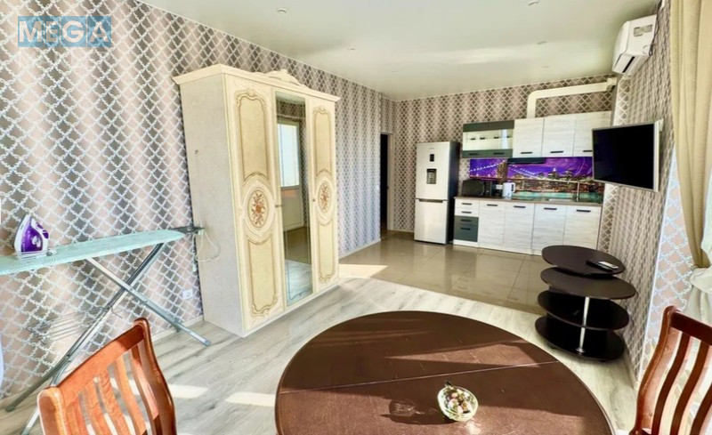 Оренда 1 кімнатної квартири, люкс, <a class="location-link" href="/kiev/" title="Недвижимость Київ">Київ</a>, <a class="location-link" href="/kiev/dneprovskij/" title="Недвижимость Дніпровський район">Дніпровський р-н</a>, вул. Шумського 5, ЖК Барвінок ( <img src="https://megamakler.com.ua/metro/ff0000.gif" alt="" class="metro" /> м. Левобережная, 20 хв. ) (изображение 3)