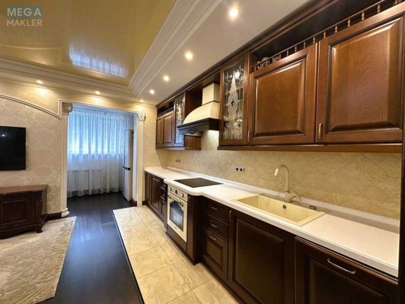 Оренда 3 кімнатної квартири, <a class="location-link" href="/kiev/" title="Недвижимость Київ">Київ</a>, <a class="location-link" href="/kiev/solomenskij/" title="Недвижимость Солом'янський район">Солом'янський р-н</a>, Миколи Голего вул., 12 (изображение 9)