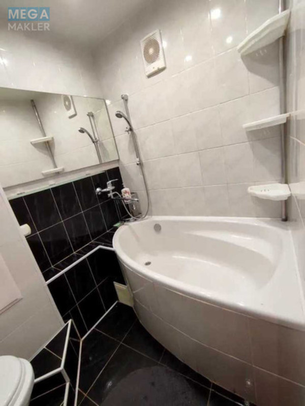 Оренда 1 кімнатної квартири, <a class="location-link" href="/kiev/" title="Недвижимость Київ">Київ</a>, <a class="location-link" href="/kiev/svyatoshinskij/" title="Недвижимость Святошинський район">Святошинський р-н</a>, Литвиненко-Вольгемут вул., 5 (изображение 13)