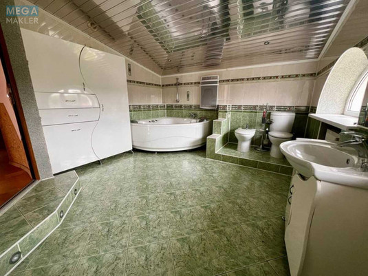 Продаж дома, 3&nbsp;поверху, 536&nbsp;кв.м, 11&nbsp;кімнат, ділянка 22&nbsp;сотки, <a class="location-link" href="/ranevichi/" title="Недвижимость Раневичі">Раневичі</a>, Садова, 1 (изображение 9)