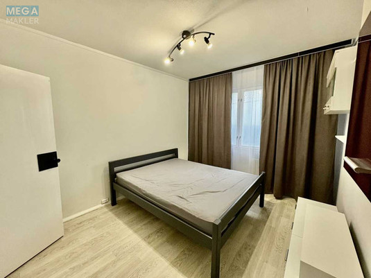 Оренда 2 кімнатної квартири, <a class="location-link" href="/kiev/" title="Недвижимость Київ">Київ</a>, <a class="location-link" href="/kiev/solomenskij/" title="Недвижимость Солом'янський район">Солом'янський р-н</a>, Вадима Гетьмана вул., 42 (изображение 10)