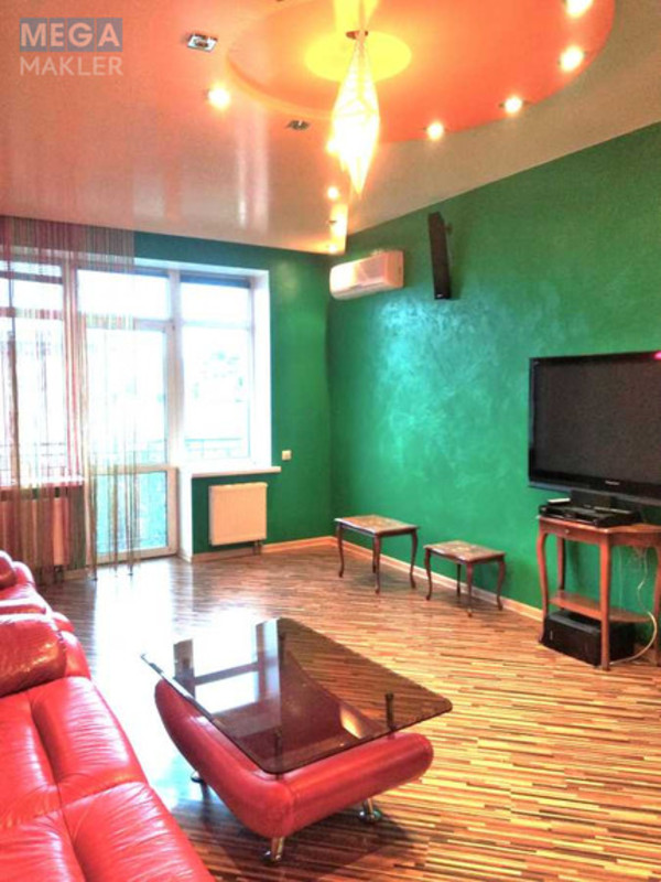 Оренда 2 кімнатної квартири, <a class="location-link" href="/kiev/" title="Недвижимость Київ">Київ</a>, <a class="location-link" href="/kiev/podolskij/" title="Недвижимость Подільський район">Подільський р-н</a>, Щекавицька вул., 30/39 (изображение 2)