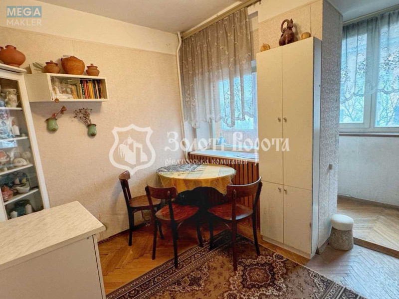Продаж 4 кімнатної квартири (103/60/8), 4 пов. 18 пов. будинку, <a class="location-link" href="/kiev/" title="Недвижимость Київ">Київ</a>, <a class="location-link" href="/kiev/shevchenkovskij/" title="Недвижимость Шевченківський район">Шевченківський р-н</a>, Богдана Хмельницького вул., 39 (изображение 8)