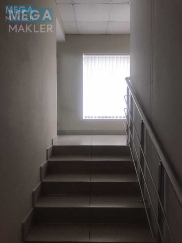 Оренда комерційної нерухомості, 277,60&nbsp;кв.м, под офис, <a class="location-link" href="/rovno/" title="Недвижимость Рівне">Рівне</a>, Петра Полтави, 1а (изображение 29)