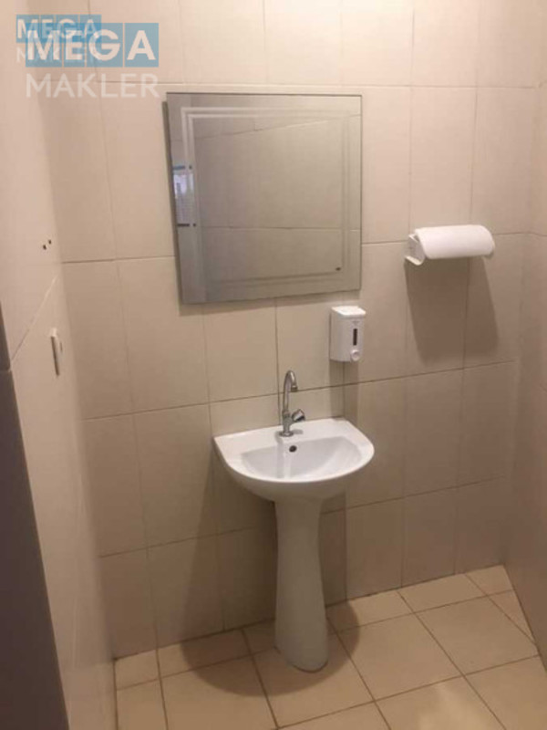 Оренда комерційної нерухомості, 277,60&nbsp;кв.м, под офис, <a class="location-link" href="/rovno/" title="Недвижимость Рівне">Рівне</a>, Петра Полтави, 1а (изображение 32)