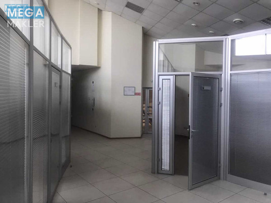 Оренда комерційної нерухомості, 277,60&nbsp;кв.м, под офис, <a class="location-link" href="/rovno/" title="Недвижимость Рівне">Рівне</a>, Петра Полтави, 1а (изображение 39)