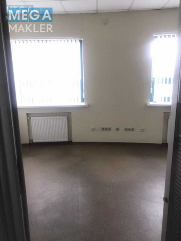 Оренда комерційної нерухомості, 277,60&nbsp;кв.м, под офис, <a class="location-link" href="/rovno/" title="Недвижимость Рівне">Рівне</a>, Петра Полтави, 1а (изображение 42)