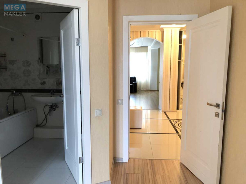 Оренда 3 кімнатної квартири, <a class="location-link" href="/kiev/" title="Недвижимость Київ">Київ</a>, <a class="location-link" href="/kiev/darnickij/" title="Недвижимость Дарницький район">Дарницький р-н</a>, Петра Григоренко просп., 23 (изображение 30)