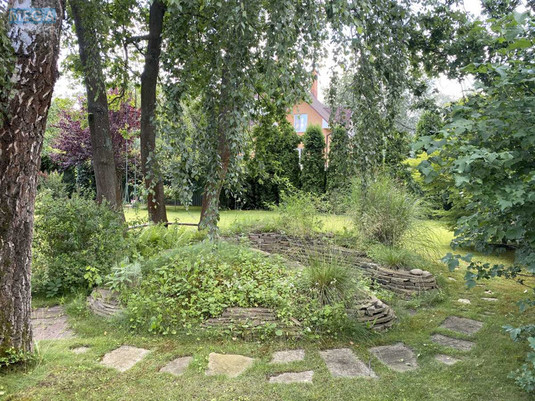 Продаж дома, 2&nbsp;поверху, 186&nbsp;кв.м, 4&nbsp;кімнати, ділянка 20&nbsp;соток, <a class="location-link" href="/vishenki-selo-kv/" title="Недвижимость Вишеньки">Вишеньки</a>, Южная (изображение 19)