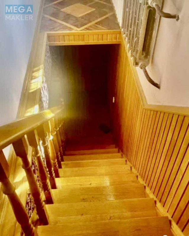 Продаж дома, 2&nbsp;поверху, 650&nbsp;кв.м, 8&nbsp;кімнат, ділянка 10&nbsp;соток, <a class="location-link" href="/stoyanka/" title="Недвижимость Стоянка">Стоянка</a>, Ленина, 1 (изображение 16)