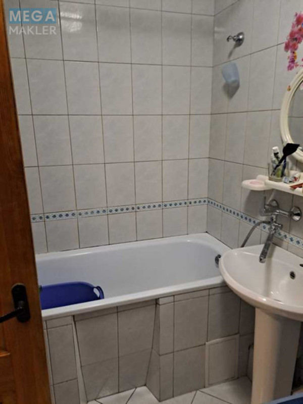 Продаж 3 кімнатної квартири (57/42/7), 3 пов. 5 пов. будинку, <a class="location-link" href="/kiev/" title="Недвижимость Київ">Київ</a>, <a class="location-link" href="/kiev/shevchenkovskij/" title="Недвижимость Шевченківський район">Шевченківський р-н</a>, Олени Теліги вул., 19/2 (изображение 4)