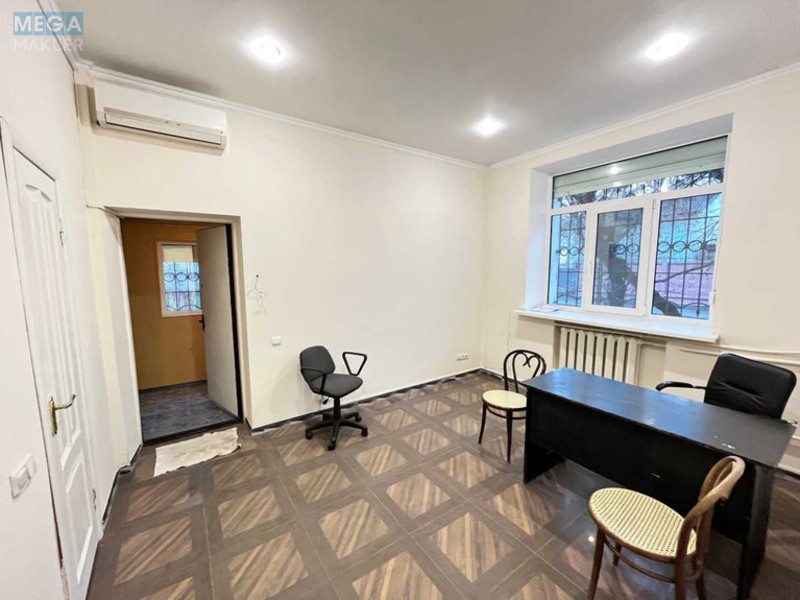 Продаж окремої будівлі/побудови, 29,80&nbsp;кв.м, <a class="location-link" href="/kiev/" title="Недвижимость Київ">Київ</a>, <a class="location-link" href="/kiev/goloseevskij/" title="Недвижимость Голосіївський район">Голосіївський р-н</a>, Лабораторна вул., 33/37 (изображение 4)