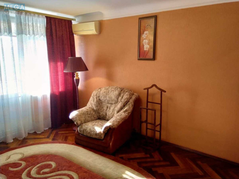 Оренда 1 кімнатної квартири, <a class="location-link" href="/kiev/" title="Недвижимость Київ">Київ</a>, <a class="location-link" href="/kiev/pecherskij/" title="Недвижимость Печерський район">Печерський р-н</a>, Леси Украинки бульв. (изображение 2)