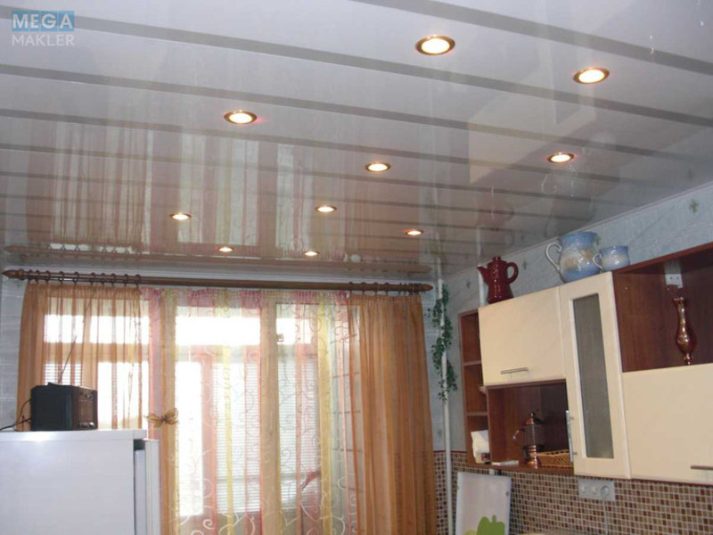 Оренда 1 кімнатної квартири, <a class="location-link" href="/kiev/" title="Недвижимость Київ">Київ</a>, <a class="location-link" href="/kiev/pecherskij/" title="Недвижимость Печерський район">Печерський р-н</a>, Леси Украинки бульв. (изображение 8)