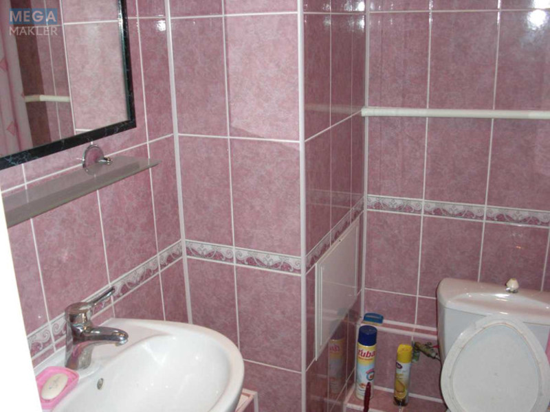 Оренда 1 кімнатної квартири, <a class="location-link" href="/kiev/" title="Недвижимость Київ">Київ</a>, <a class="location-link" href="/kiev/pecherskij/" title="Недвижимость Печерський район">Печерський р-н</a>, Леси Украинки бульв. (изображение 9)