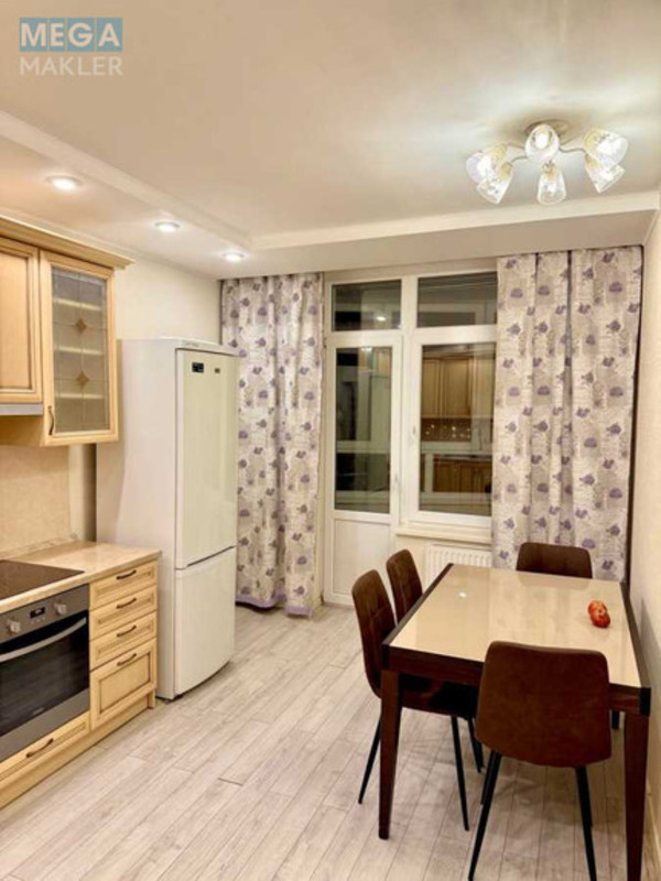 Оренда 1 кімнатної квартири, <a class="location-link" href="/kiev/" title="Недвижимость Київ">Київ</a>, <a class="location-link" href="/kiev/darnickij/" title="Недвижимость Дарницький район">Дарницький р-н</a>, Урловская ул., 40 (изображение 4)