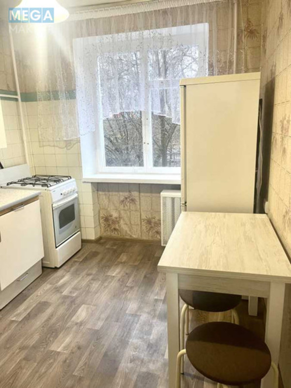 Оренда 1 кімнатної квартири, <a class="location-link" href="/kiev/" title="Недвижимость Київ">Київ</a>, <a class="location-link" href="/kiev/goloseevskij/" title="Недвижимость Голосіївський район">Голосіївський р-н</a>, Феодосійська вул., 4 (изображение 3)