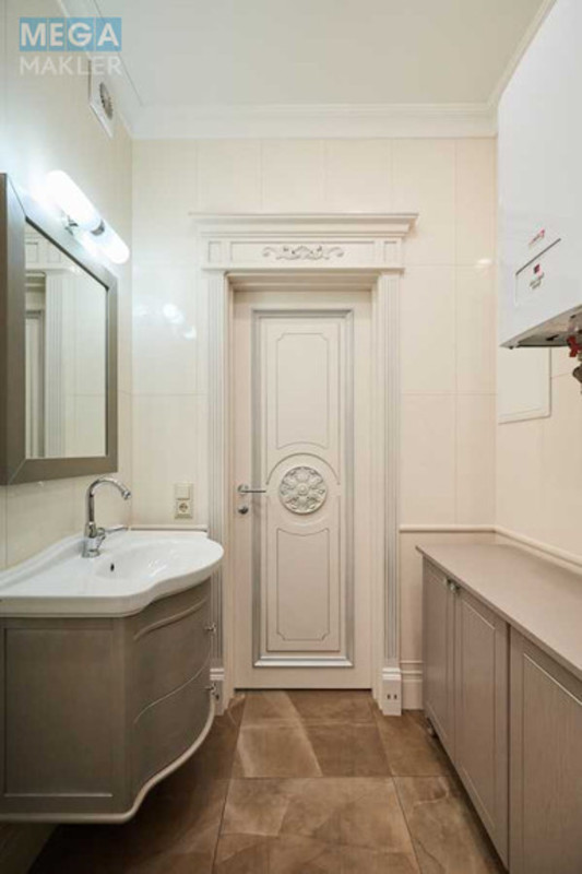 Продаж 3 кімнатної квартири (150/60/60), 2 пов. 5 пов. будинку, <a class="location-link" href="/kiev/" title="Недвижимость Київ">Київ</a>, <a class="location-link" href="/kiev/shevchenkovskij/" title="Недвижимость Шевченківський район">Шевченківський р-н</a>, Лукянівська вул., 21б (изображение 9)