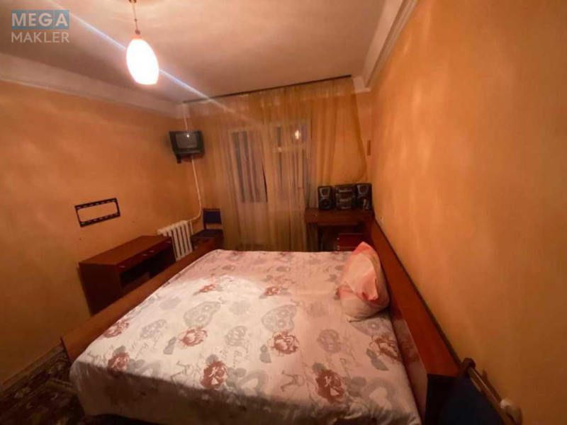 Оренда 3 кімнатної квартири, <a class="location-link" href="/kiev/" title="Недвижимость Київ">Київ</a>, <a class="location-link" href="/kiev/solomenskij/" title="Недвижимость Солом'янський район">Солом'янський р-н</a>, Златопольська вул., 4Г (изображение 3)