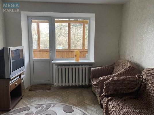 Оренда 3 кімнатної квартири, <a class="location-link" href="/kiev/" title="Недвижимость Київ">Київ</a>, <a class="location-link" href="/kiev/goloseevskij/" title="Недвижимость Голосіївський район">Голосіївський р-н</a>, Михайла Ломоносова вул., 4 (изображение 2)